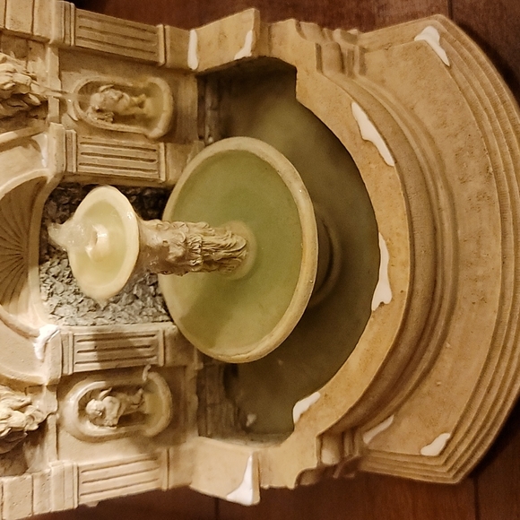 Department 56 Camden Park Fountain - Picture 6 of 14